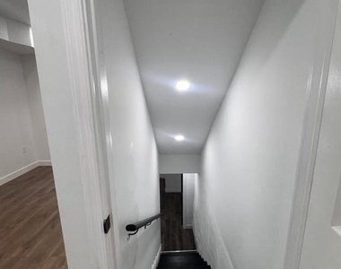 2606 W Fairmount Avenue - Photo Thumbnail 5
