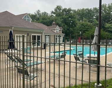 603b Admiral Drive - Photo Thumbnail 12