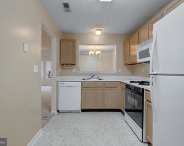 50 Amberstone Court - Photo Thumbnail 8