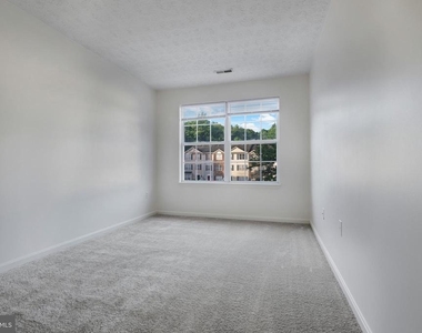 50 Amberstone Court - Photo Thumbnail 15