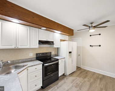 1422 N Union Street - Photo Thumbnail 8