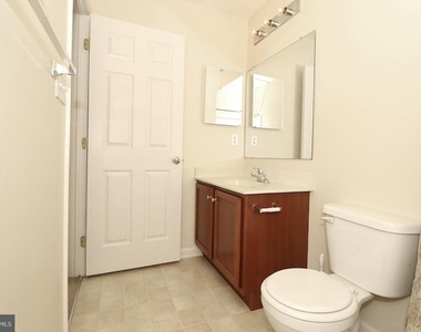 403 Wilmore Drive - Photo Thumbnail 20