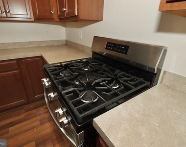 403 Wilmore Drive - Photo Thumbnail 9