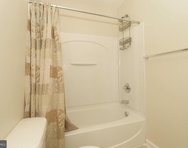 403 Wilmore Drive - Photo Thumbnail 21