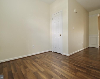 403 Wilmore Drive - Photo Thumbnail 19
