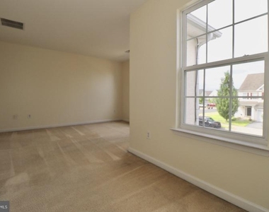 403 Wilmore Drive - Photo Thumbnail 26