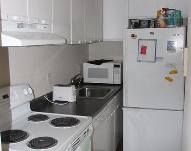 2307 Pennsylvania Avenue Nw - Photo Thumbnail 6