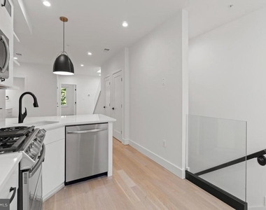 1808 S Nw - Photo Thumbnail 3