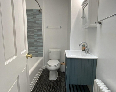 1772 E Street Ne - Photo Thumbnail 15