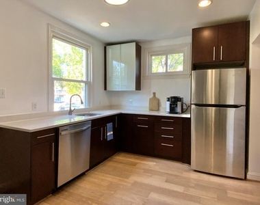 1772 E Street Ne - Photo Thumbnail 9