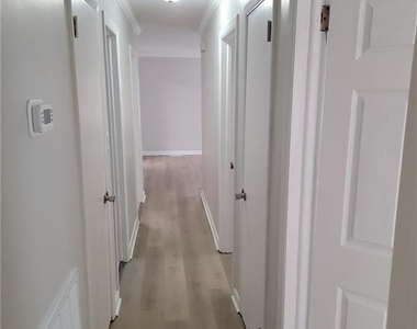1403 Morrison Avenue - Photo Thumbnail 5