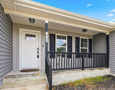 170 Starlight Drive - Photo Thumbnail 5