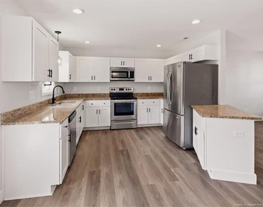 170 Starlight Drive - Photo Thumbnail 13