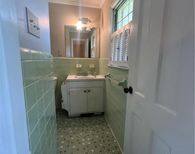368 Rock Hill Road - Photo Thumbnail 13