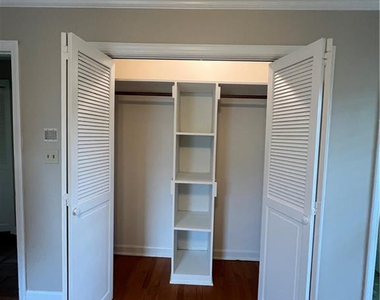 368 Rock Hill Road - Photo Thumbnail 12
