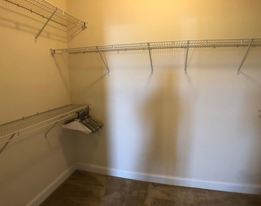 2122 Whitesmith Drive - Photo Thumbnail 15
