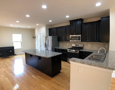 2122 Whitesmith Drive - Photo Thumbnail 3