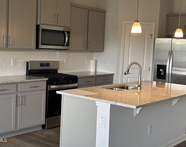 3230 Pelican Lane - Photo Thumbnail 16