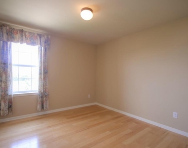 9624 Castle Pines Dr - Photo Thumbnail 10