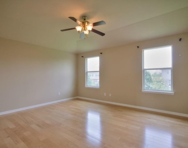 9624 Castle Pines Dr - Photo Thumbnail 14