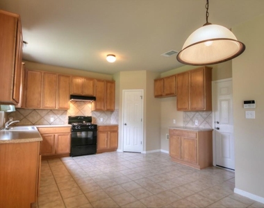 9624 Castle Pines Dr - Photo Thumbnail 6