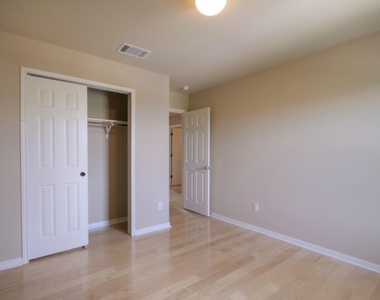 9624 Castle Pines Dr - Photo Thumbnail 13