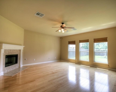 9624 Castle Pines Dr - Photo Thumbnail 3