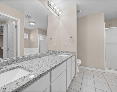 2432 Roundabout Ln - Photo Thumbnail 12