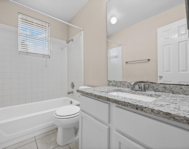 2432 Roundabout Ln - Photo Thumbnail 18