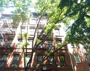 Barrow Street - Photo Thumbnail 10