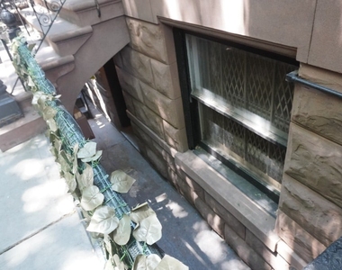 Barrow Street - Photo Thumbnail 9