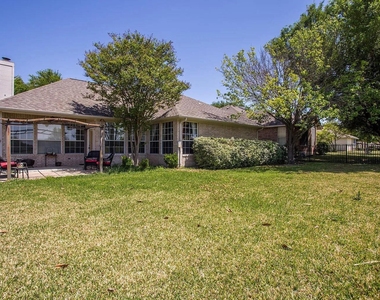 2713 Butler National Dr - Photo Thumbnail 2