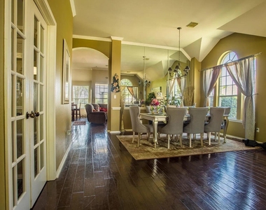 2713 Butler National Dr - Photo Thumbnail 5