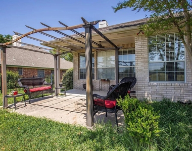 2713 Butler National Dr - Photo Thumbnail 3