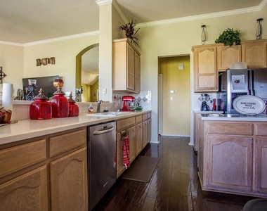 2713 Butler National Dr - Photo Thumbnail 14