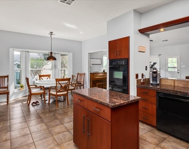 1613 Flint Ct - Photo Thumbnail 12