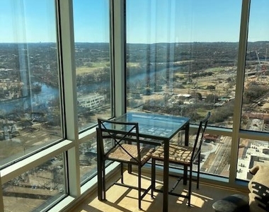 300 Bowie St - Photo Thumbnail 6