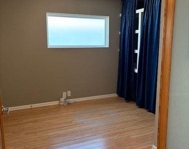 7709 Mullen Dr - Photo Thumbnail 11