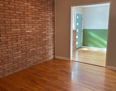7709 Mullen Dr - Photo Thumbnail 3