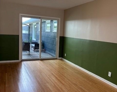 7709 Mullen Dr - Photo Thumbnail 10