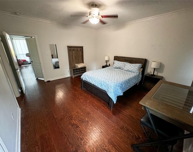 1213 Delsie Dr - Photo Thumbnail 12