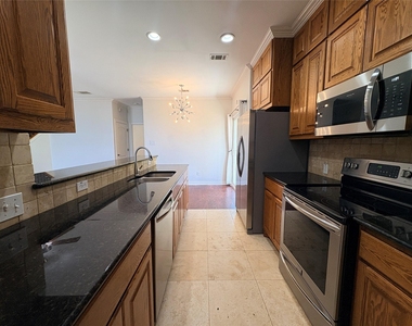 1213 Delsie Dr - Photo Thumbnail 10