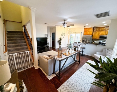 1213 Delsie Dr - Photo Thumbnail 11