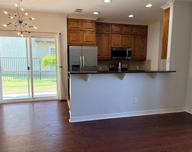 1213 Delsie Dr - Photo Thumbnail 9