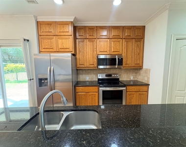 1213 Delsie Dr - Photo Thumbnail 12