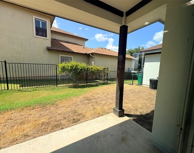 1213 Delsie Dr - Photo Thumbnail 28