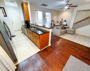 1213 Delsie Dr - Photo Thumbnail 3