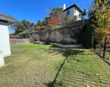 1213 Delsie Dr - Photo Thumbnail 27