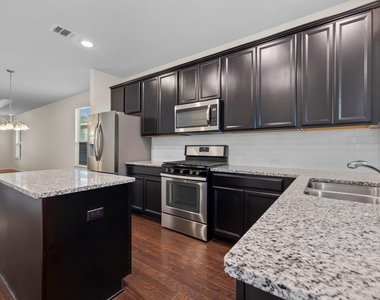 537 Bonnet Blvd - Photo Thumbnail 9