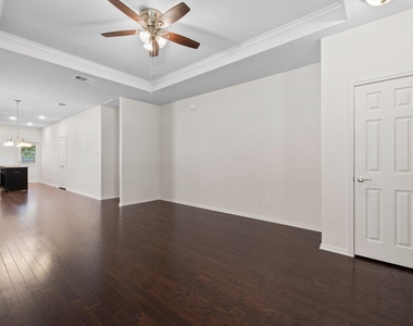 537 Bonnet Blvd - Photo Thumbnail 5